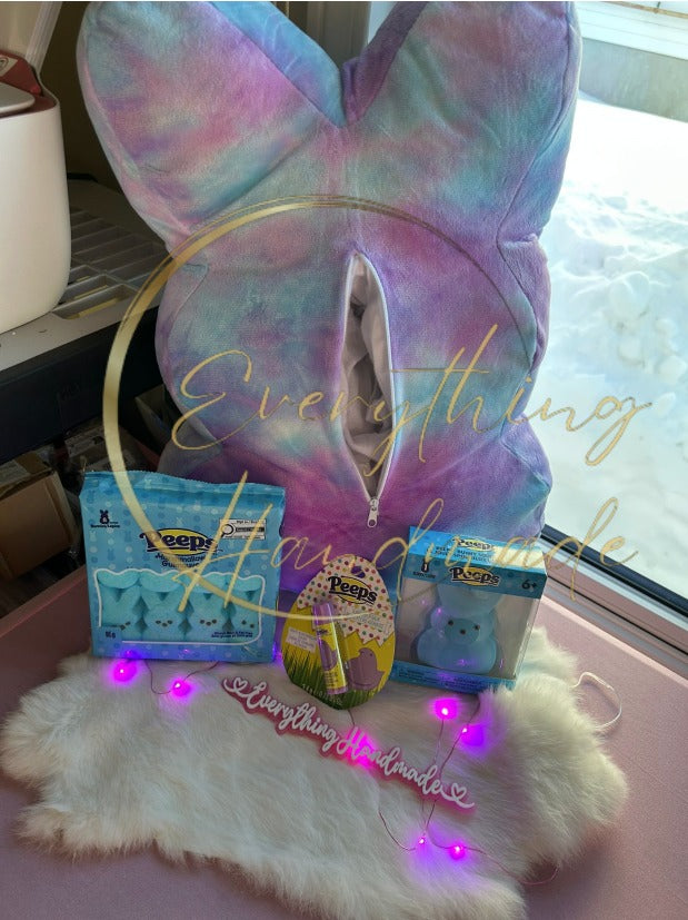 X-Large Peep chills with a zipper stash in the back